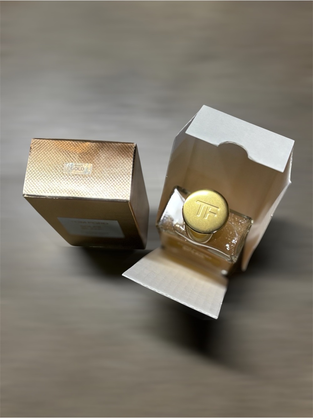 Tom Ford Soleil Blanc Shimmering Gold Body Oil 1.5 oz - Picture 2 of 6
